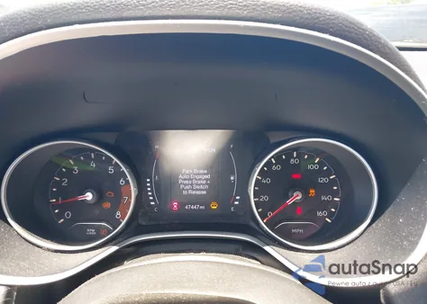 2018 Jeep Compass Latitude Fwd z USA, uszkodzony, nr VIN 3C4NJCBB1JT338496